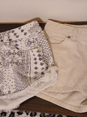 Boho Printed White Denim Shorts & Cream Cotton Shorts - Set
